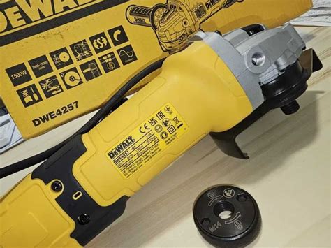 Болгарка DeWALT DWE4257 угловая шлифовочная машинка / шлифмашина: 7 099 ...