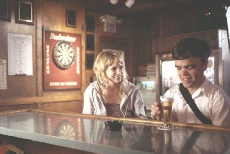 Michelle Williams and Peter Dinklage in The Station Agent Picture ...