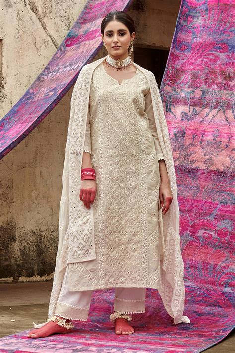 Buy Ivory Kurta Chanderi Embroidered Chikankari Notched Pant Set For