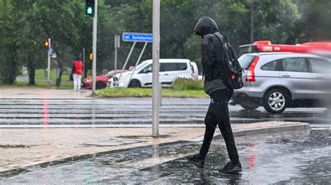 Prognoza Pogody Na Niedziel Czerwca Imgw Deszcz Burze Grad