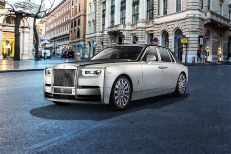 Rolls-Royce Phantom Extended Wheelbase On Road Price (Petrol), Features ...