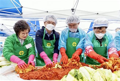 농수산식품공사·강서구새마을부녀회 올해도 ‘사랑의 김장 나눔 서울로컬뉴스