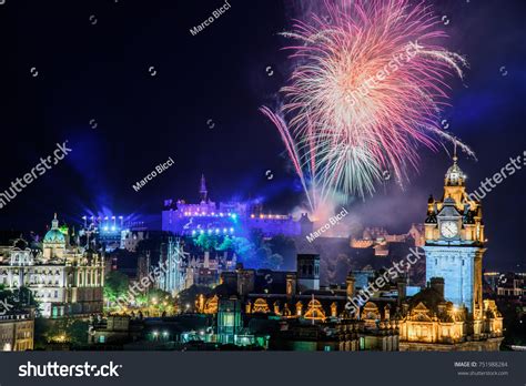 267 Edinburgh Castle Fireworks Images, Stock Photos & Vectors | Shutterstock