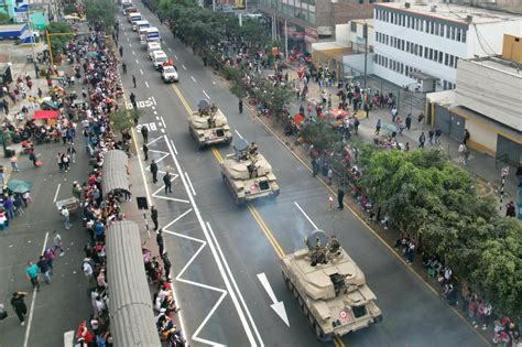 Fiestas Patrias As Se Desarroll La Gran Parada Y Desfile C Vico