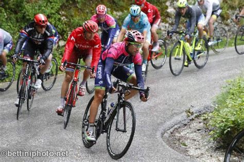 Giro D Italia Nella Sesta Tappa Il Primo Arrivo In Salita MBNews