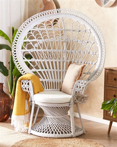 Rattan Peacock Chair White Emmanuelle Beliani Dk