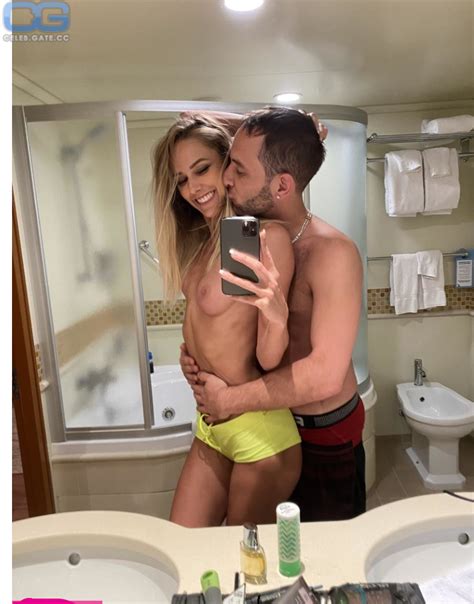 CliqueBaitTV Nude Pictures Photos Playboy Naked Topless Fappening