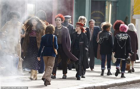 Maisie Williams Joins Anson Boon On The Set Of Sex Pistols Drama Daily Mail Online