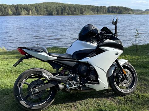 Купить б у Yamaha XJ FZ R инжектор передач в Екатеринбурге белый naked bike года на