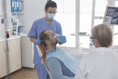 Dental Assistant Training Provides Specialized Skills