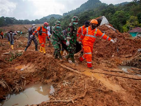 Sudah 33 Korban Jiwa Tanah Longsor Natuna Ditemukan