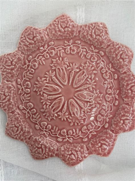 Bordallo Pinheiro Pink Plate Made In Portugal 8 Inch Scalloped Fruit