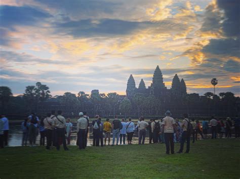 Angkor Wat temple Sunrise Tour