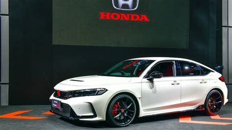 Honda Civic Type R Vs What S Changed