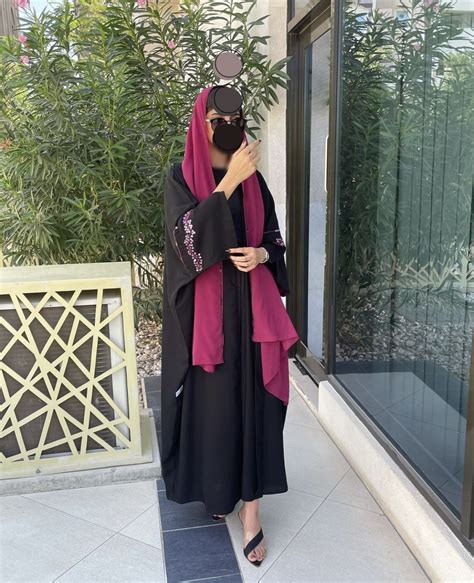 Pin By Manaroman On Cover Stylish Women Fashion Fashion Abayas