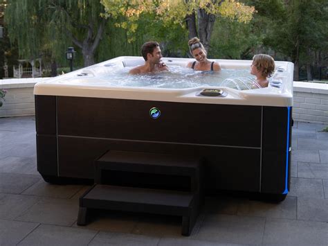 Vanguard Hot Spring Spas Lifestyle Outdoor