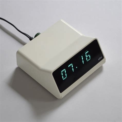 Dieter Rams: Braun DN 40 | Sgustok Design