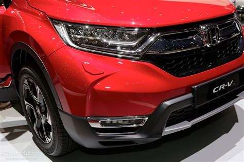 NHTSA Investigates Honda CR V And HR V Over Reports Of Rear