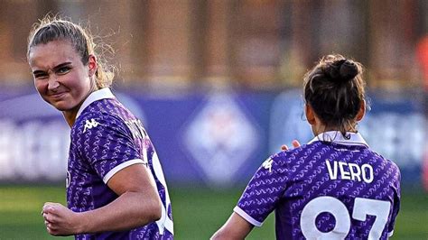 La Fiorentina Femminile Brilla Al Viola Park Battuto 3 0 Il Como