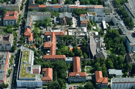 Luftaufnahme Berlin Baustelle für einen Erweiterungs Neubau auf dem