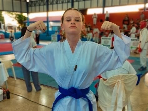 Tayla Stephany Jovem Atleta De Karat Conquista O P Dio E Volta Se