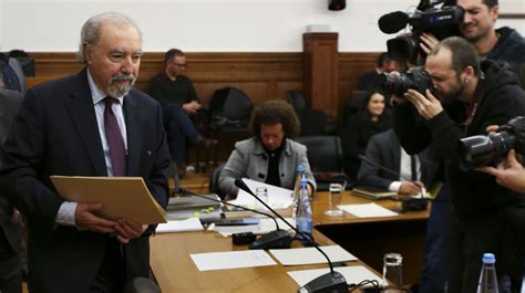 PSD e CDS acusam PS BE e PCP de matarem comissão