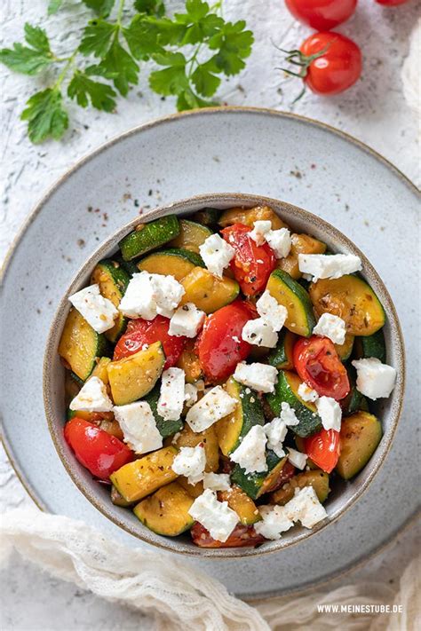 Zucchini Pfanne Mit Feta Und Tomaten Meinestube