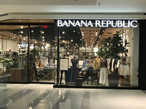 Hirsch Construction Banana Republic