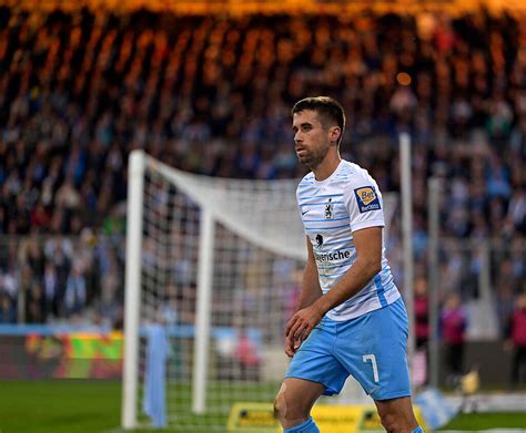 Nach Freiburg Pleite Stefan Lex Entschuldigt Sich Bei Den Fans Des TSV