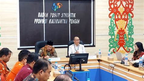 Desember Frekuensi Penerbangan Meningkat Sementara Kapal Laut