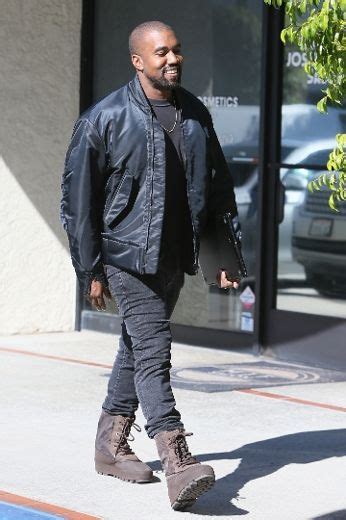 Kanye West's fashion show sells out in 10 minutes | Toronto Sun