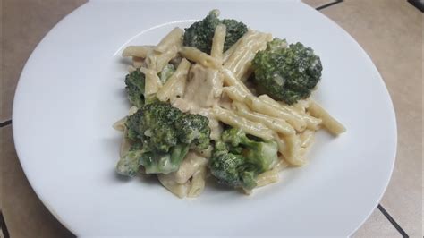 Pasta Alfredo Con Pollo Y Brocoli Cocinando Con Saul Youtube