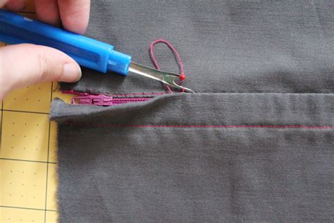 How To Insert Centered And Lapped Zippers Megan Nielsen Patterns Blog