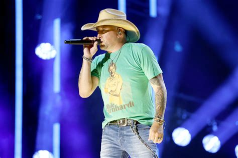 Jason Aldean Video Implacable
