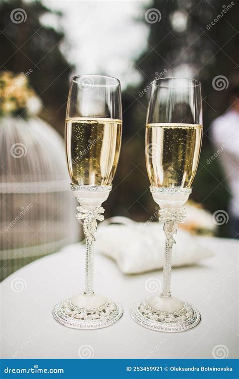 Two Wedding Champagne Glasses On The Table Stock Image Image Of Wineglass Elegant 253459921