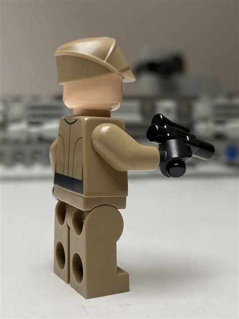 GENUINE LEGO Star Wars Minifigure Imperial Officer Captain Sw0623 75082