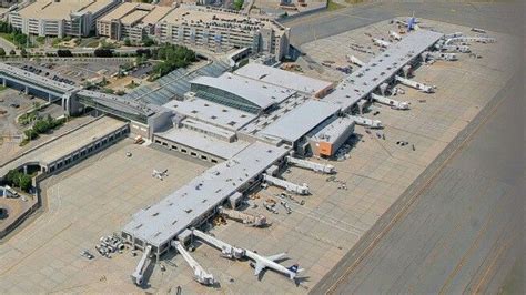 Tf Green Airport Rhode Island History Airport Airports Terminal