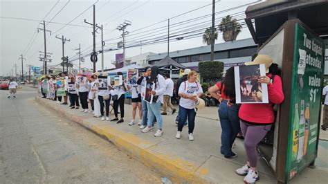 Vecinos Afectados Por Deslave En Lomas Conjunto Residencial Exigen Que