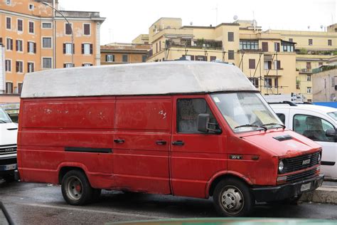 Iveco Daily This Has Been Parked Here For A Ver Flickr