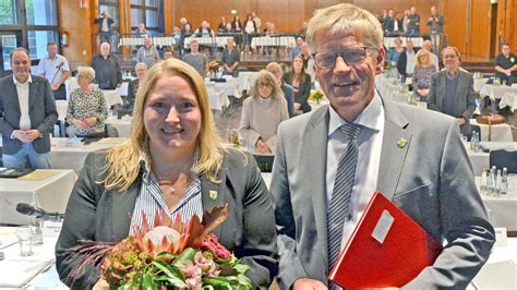 Personalwechsel In Aurich Neue Erste Stadtr Tin Einstimmig Gew Hlt