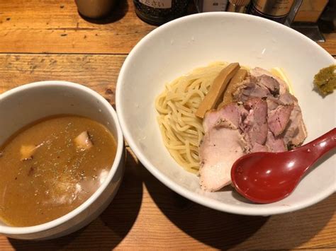 『鶏白湯チャーシューつけ麺』麺屋 翔 西新宿本店のレビュー ラーメンデータベース