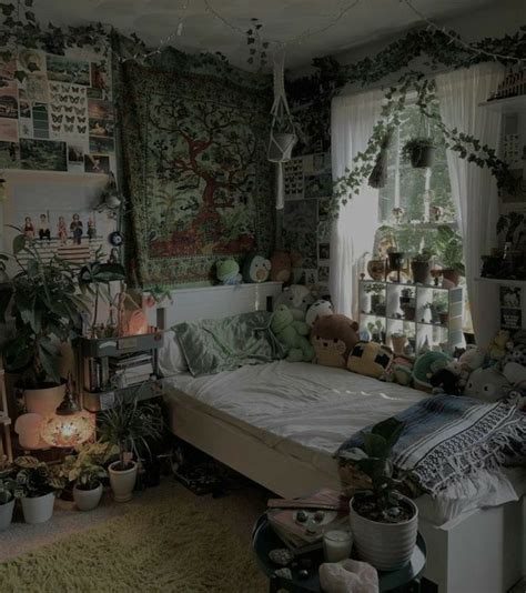 Pin on 𝓻𝓸𝓸𝓶 Bedroom makeover Dream room Grunge room