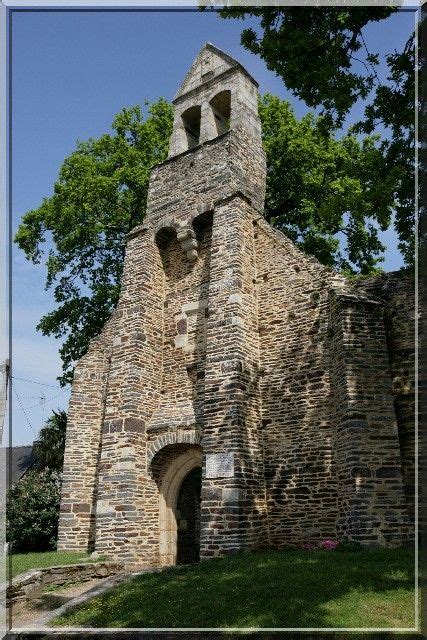 Eglise fortifiée de MALESTROIT Château féodal et ruine médiévale