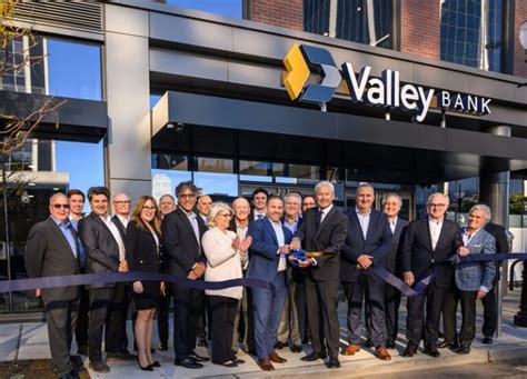 Valley Bank Unveils New Sq Ft Headquarters In Downtown