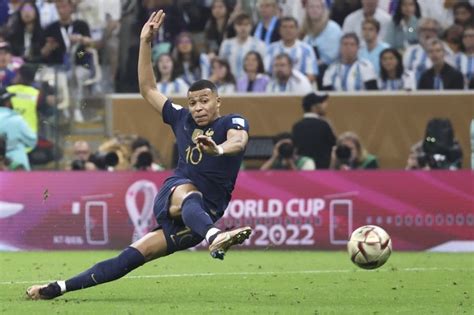 Cetak Delapan Gol Mbappe Sabet Sepatu Emas Piala Dunia Fifa 2022 Antara News