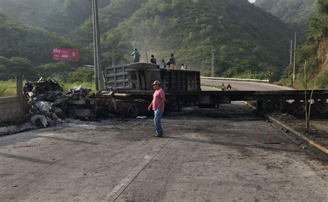 Conductor De Remolcador Accidentado Muri Carbonizado Chapin Tv