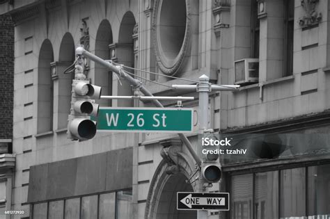 Green Street Signs In New York City Stock Photo - Download Image Now ...