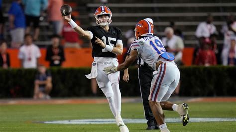 Ex Wisconsin Qb Mertz Finding His Footing At Florida Newsday