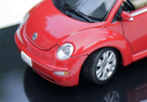 VW New Beetle Cabriolet Bj 2003 2005 Bright Red Autoart Modell IN M