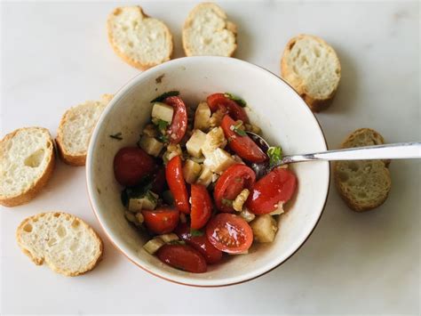 Ensalada De Tomates Cherry Queso Y Nueces Receta Ekilu